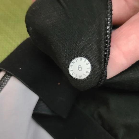 Lululemon Free To Be Tank Top Size 6 - Picture 2 of 4